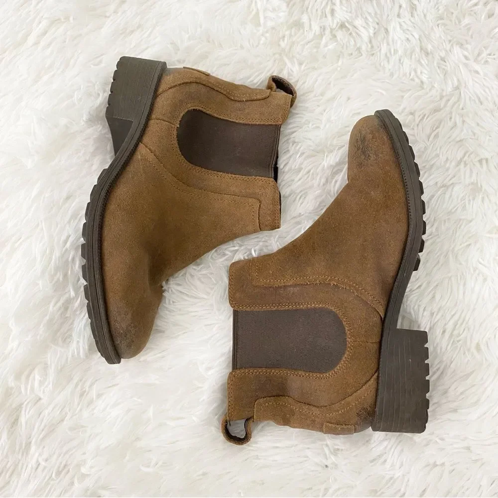 UGG Womens Bonham Chelsea Suede Boots Size 7.5 Mountain Cottage 1095150 Shoe - Picture 2 of 7